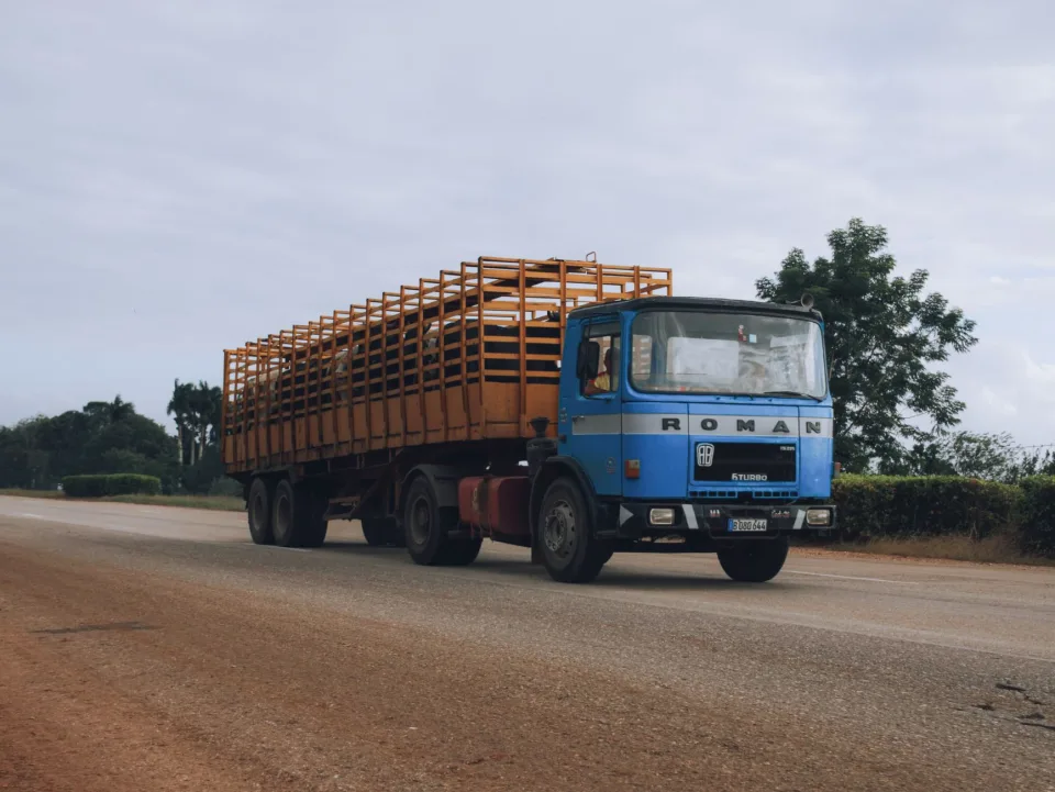 Xe chạy tỉnh đường dài